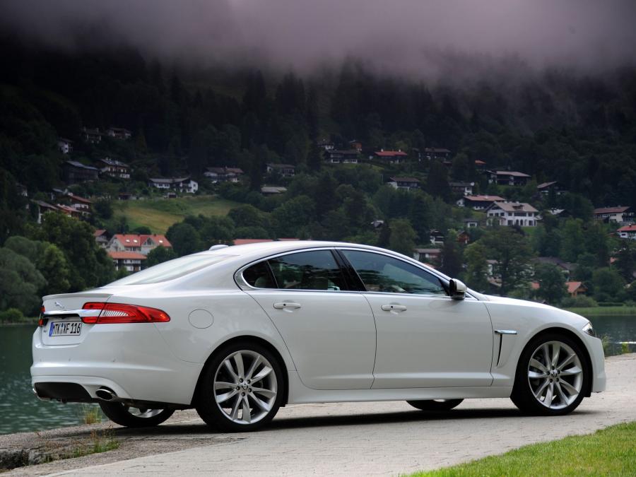  Jaguar XF 3.0 Diesel Option Pack 2011 года  (фото 10 из 11)